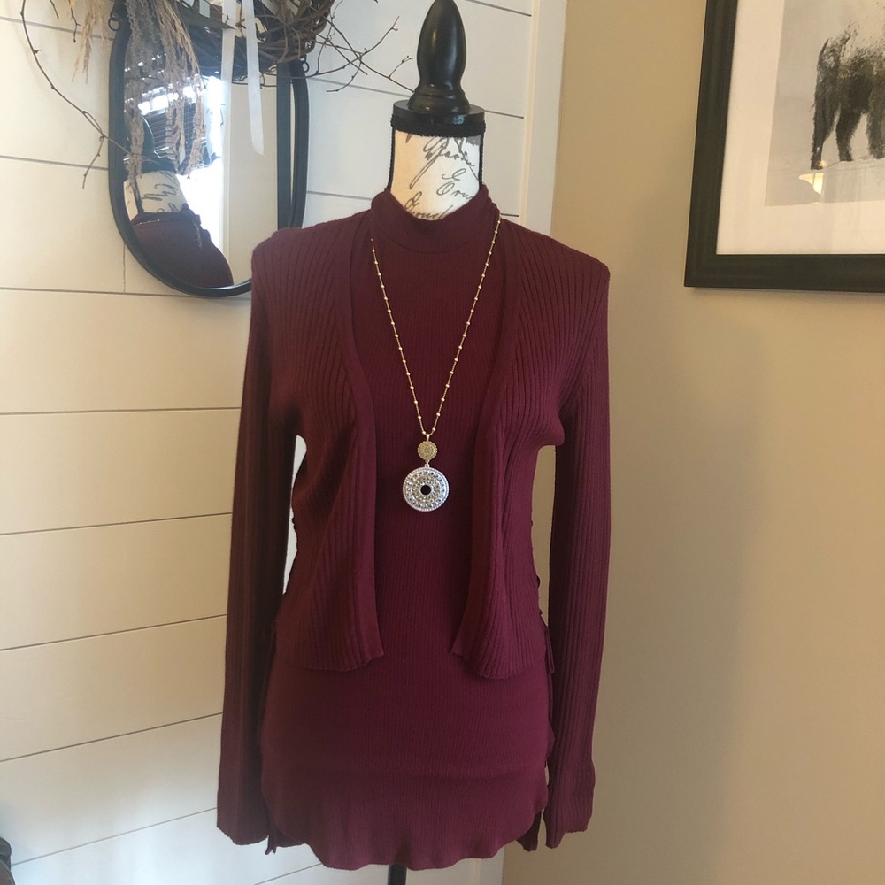 Beautiful burgundy tank and sweater set